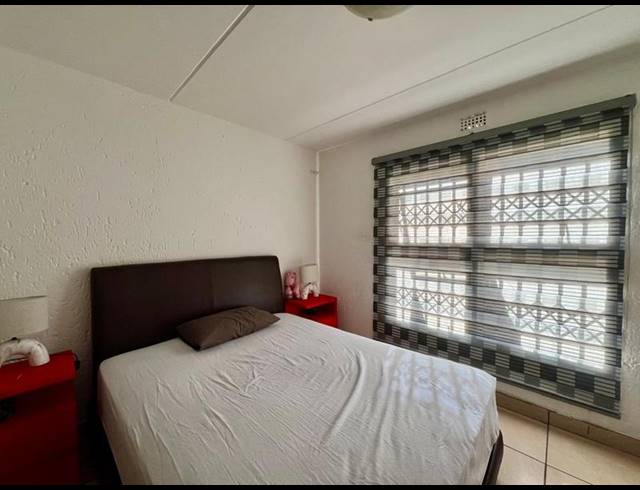 2 BEDROOM APARTMENT FOR SALE IN MEREDALE